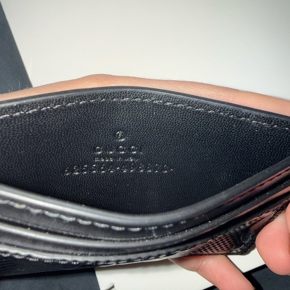 Authentic Gucci Black GG leather Card Holder - Picture 3 of 4